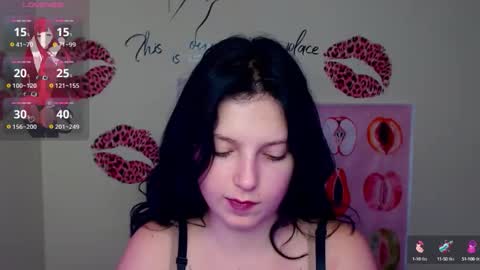 Snapshot of sweet_cherryg chatting on September 29, 6:56 am Ivy online show from September 29, 6:56 am