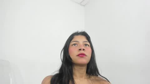 sweet_litle online show from June 5, 3:46 am