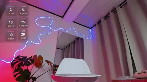 Miss Mackensy online show from May 29, 6:11 am
