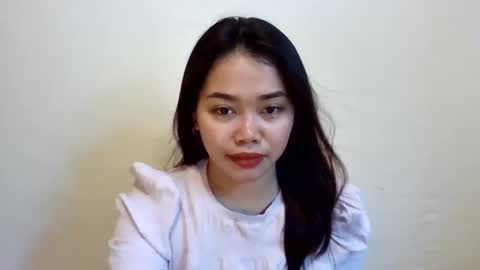 sweet_mae28xx online show from April 19, 3:51 am