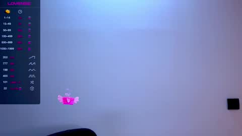 Mia online show from September 24, 12:01 pm