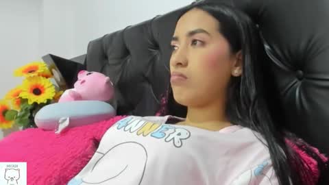 Nhaomy online show from November 19, 12:54 am