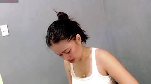 Snapshot of sweet_sirenxx chatting on February 3, 6:45 am Leah online show from February 3, 6:45 am