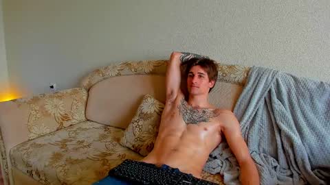 sweet_smith8 online show from March 9, 10:41 am