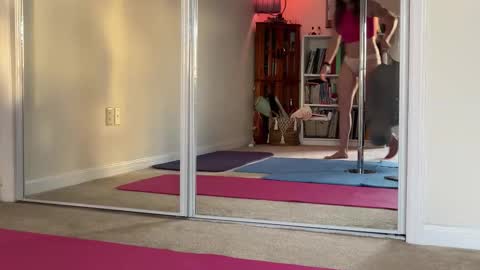 Heidi Brenner - Please check bio for schedule  FAQ online show from March 19, 12:10 pm