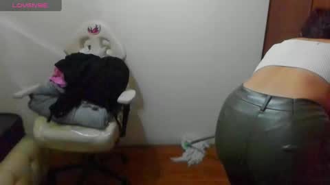 sweet_venus4 online show from February 28, 5:26 pm