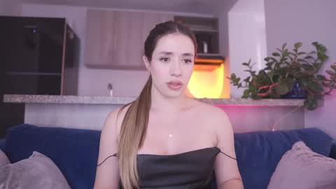 Camila online show from November 22, 7:01 pm