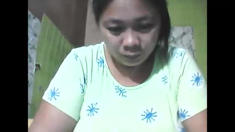 Snapshot of sweetava08 chatting on March 5, 10:33 am sweetava08 online show from March 5, 10:33 am