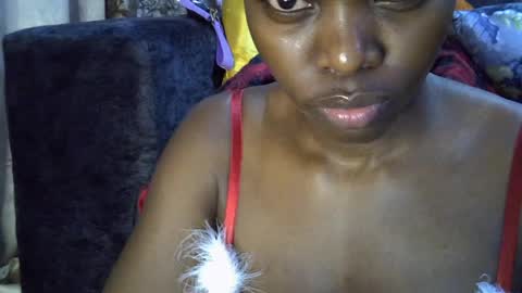 sweetbloomoo3 online show from July 25, 11:35 pm