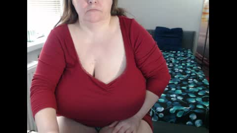 Sweetboobs85h online show from April 15, 9:23 am