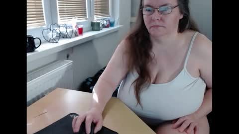 Sweetboobs85h online show from February 27, 7:51 am