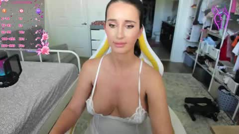 Anna online show from March 9, 6:56 pm