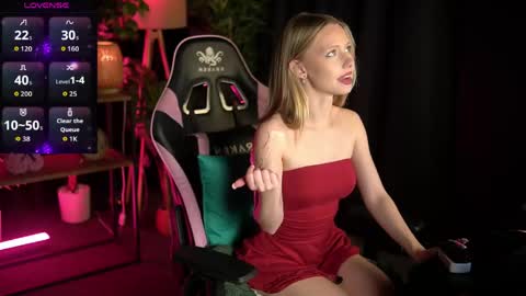 Lina online show from April 16, 3:34 pm