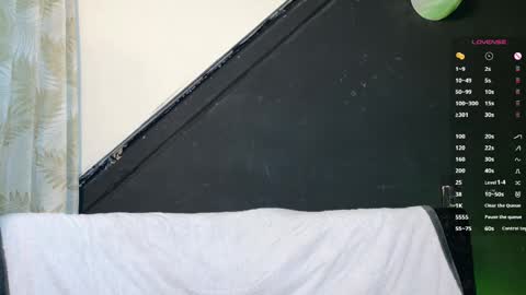 sweetdam12 online show from April 8, 11:08 pm