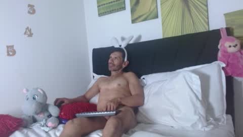 sweetday_19 online show from October 31, 2:01 am