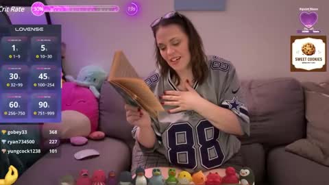 Snapshot of sweeteileen887 chatting on January 18, 10:39 am Eileen online show from January 18, 10:39 am