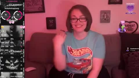 Snapshot of sweeteileen887 chatting on October 21, 6:29 am Eileen online show from October 21, 6:29 am