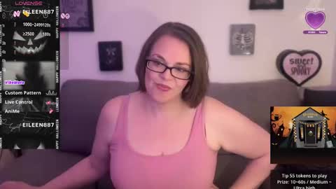 Snapshot of sweeteileen887 chatting on October 17, 6:39 am Eileen online show from October 17, 6:39 am