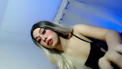 sweetest_bunny online show from April 20, 8:34 pm