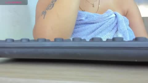 Fabiana online show from April 18, 7:29 pm