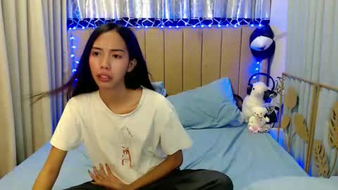 sweetgirl_daphne online show from June 4, 6:19 am