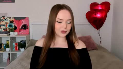 Hannah online show from June 24, 2:13 pm