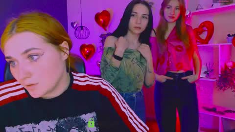 Chloe online show from March 5, 9:51 am