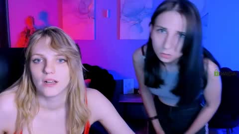 Chloe online show from May 8, 7:52 pm