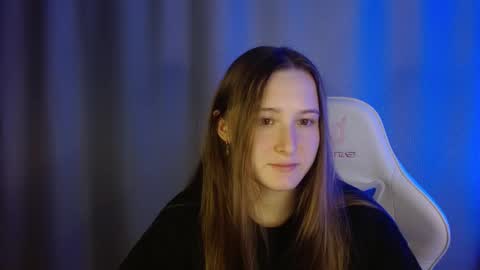 Annie online show from November 1, 9:58 pm