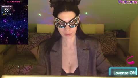ornelia online show from October 15, 5:36 pm