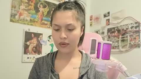 SweetJess online show from April 2, 3:58 am