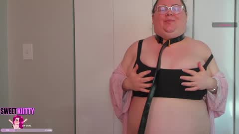 sweetkiitty3 online show from January 27, 2:13 pm