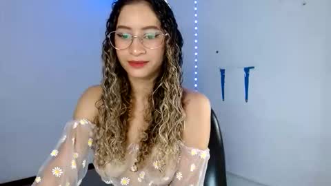 SWEET LATINA online show from May 27, 12:06 am