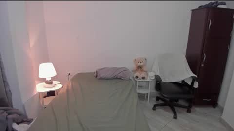 Lian online show from March 22, 12:14 am