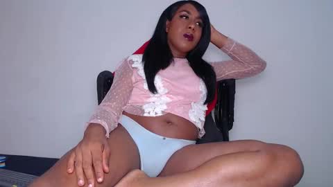 mayra online show from February 9, 12:03 am