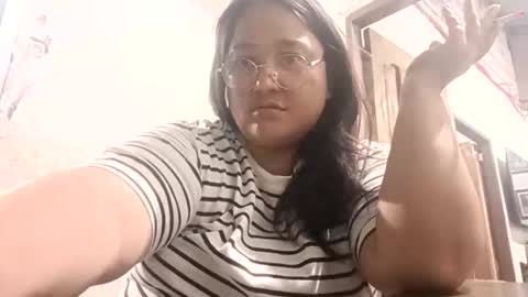 sweetnike online show from February 8, 1:25 pm