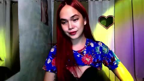 Snapshot of sweetsassyvv chatting on October 3, 7:55 pm sweetsassyvv online show from October 3, 7:55 pm