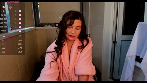Snapshot of sweetteets24 chatting on October 14, 1:36 pm fansly SweetSofia24 online show from October 14, 1:36 pm