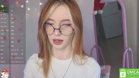 Snapshot of sweetuniporn chatting on January 14, 9:13 am Elis a little vacation Ill be here Saturday my schedules in bio online show from January 14, 9:13 am