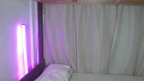 Snapshot of sweetvictoria2000 chatting on October 8, 8:31 am sweetvictoria2000 online show from October 8, 8:31 am