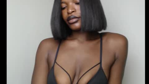 sweetxxboobsx online show from October 22, 9:45 am