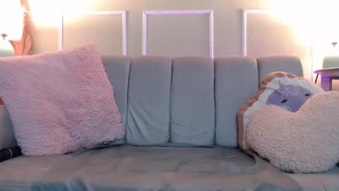 LAURA online show from February 11, 12:42 pm