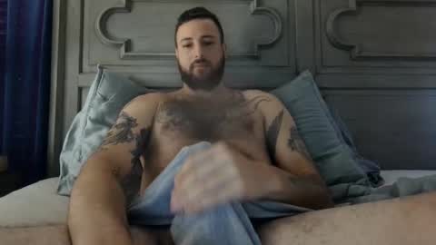 swoozy_ online show from November 26, 6:37 pm