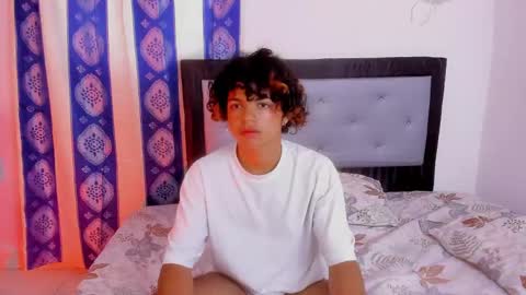 swwet_boy online show from December 23, 1:45 pm