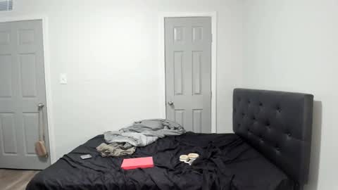 sxamleuy online show from March 28, 8:27 am