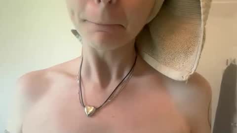 sxncndy online show from February 26, 5:27 pm