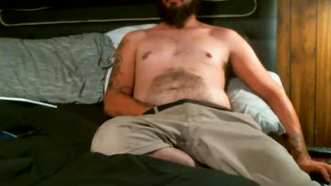 Snapshot of sydetrak4469 chatting on October 10, 12:38 am Syde online show from October 10, 12:38 am