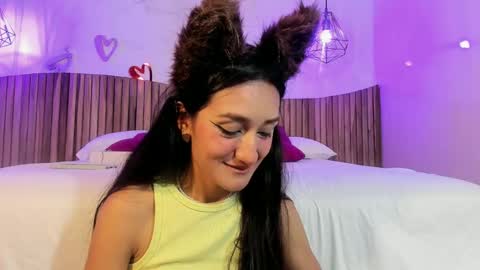 Sylvia Leos online show from February 18, 5:42 pm