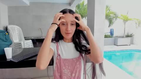 Sylvia Leos online show from February 15, 5:50 pm