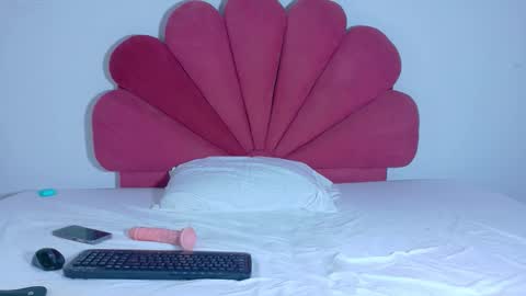 Sylvie online show from October 2, 2:38 pm